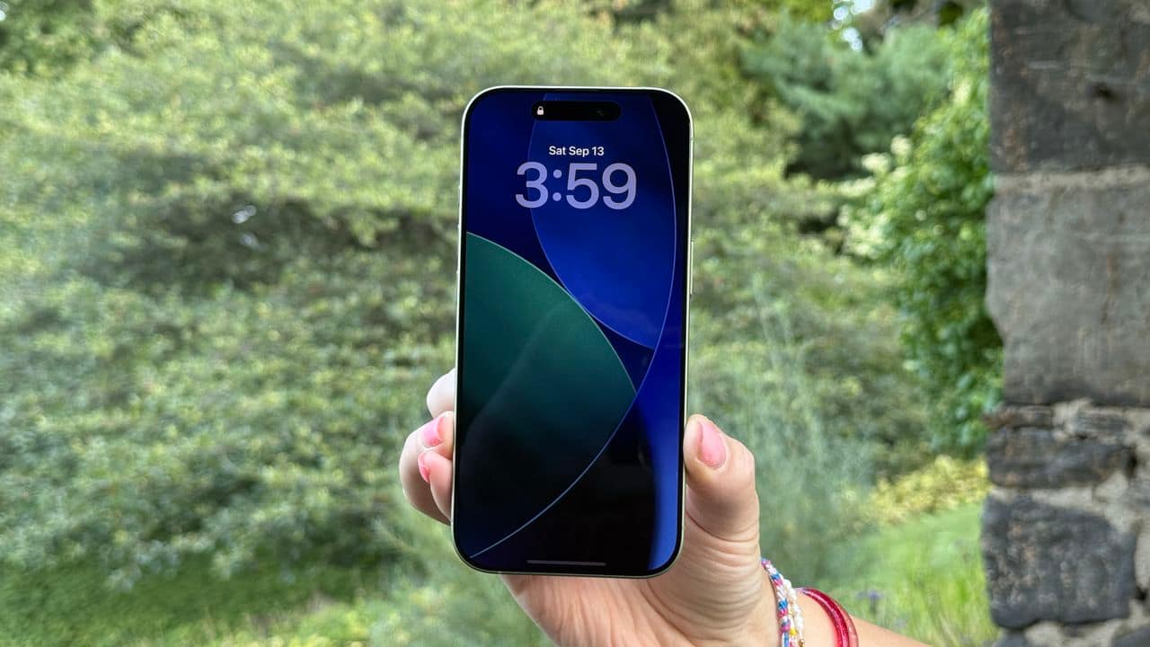 iOS 26.1 should make it harder to sleep through your alarms